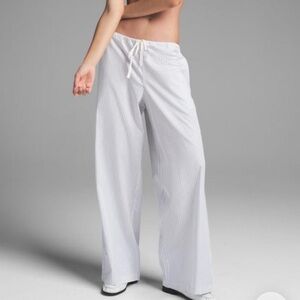 Skims Women’s Wide-Leg Stripe Lounge Pants - White